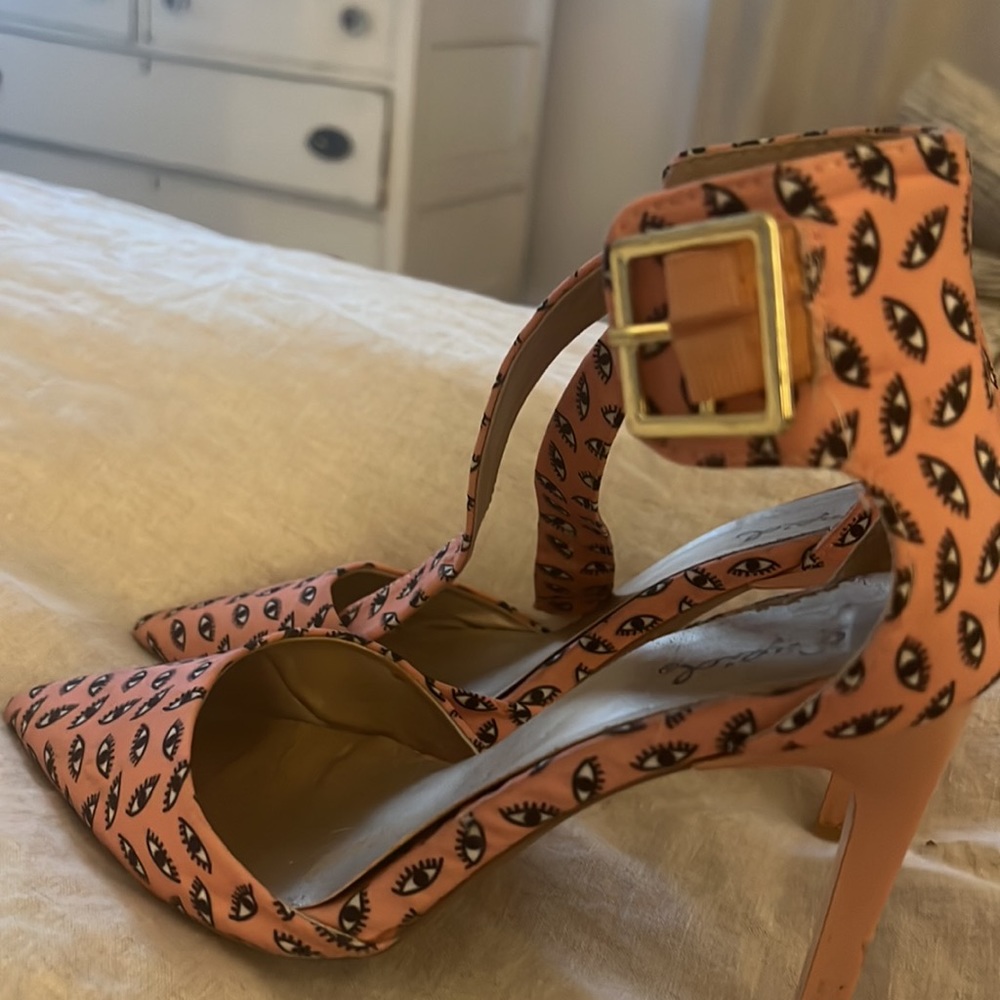Pink Eye-Detailed One-of-a-kind Statement Heel